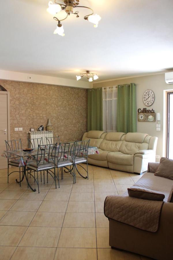 לינה וארוחת בוקר טרני Casa Riva מראה חיצוני תמונה